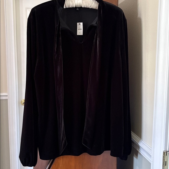 *NWT Talbots Elegant Black Velvet Velveteen Tunic Top Holiday Winter Festive - Picture 6 of 13